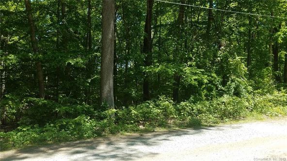 #408&409 Kellys Corner: #408&409 Kellys Corner, Lebanon, CT 06249